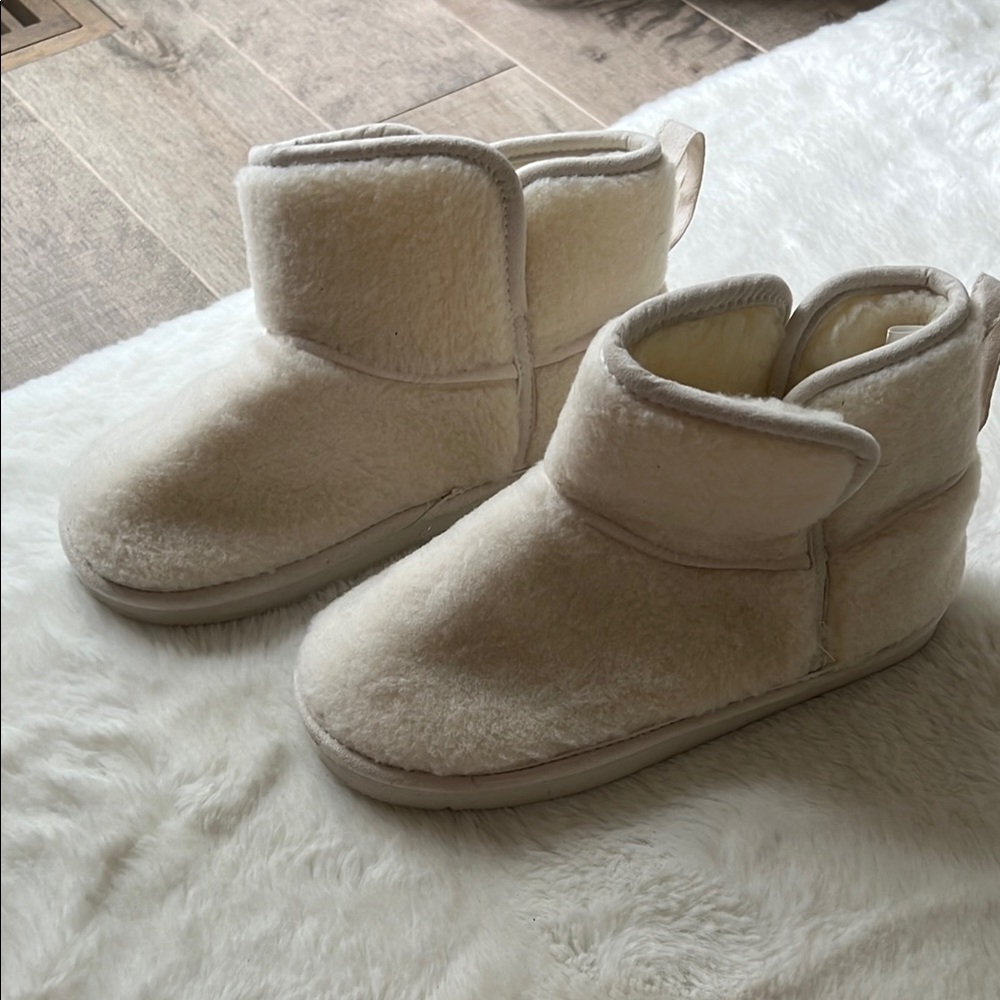 H&M Cream Fleece Ankle Boots